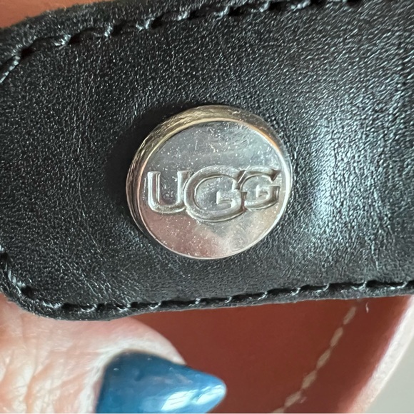 UGG | Black & tan Velcro ankle strap spring summer grandpa style flat sandal - Picture 14 of 16